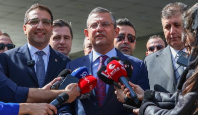 Özgür Özel İzmir’de: Devletin Tüm İmkanları Bir Parti İçin Seferber Edildi