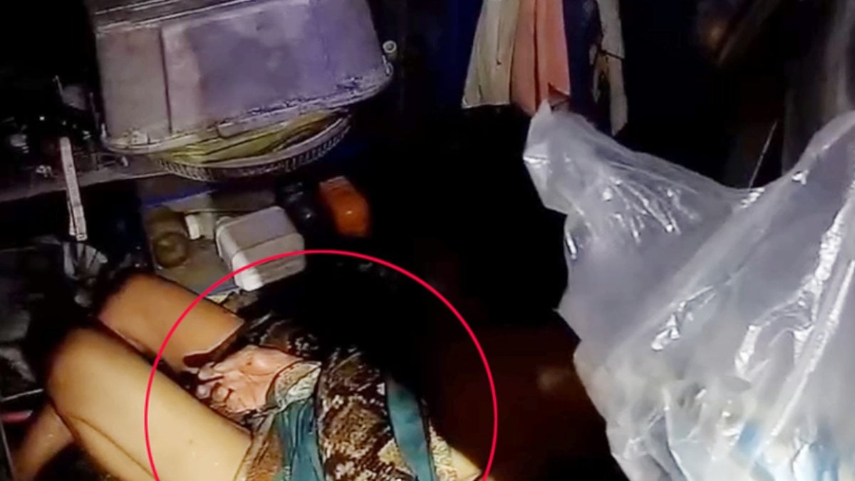 Tayland’da pitonun sardığı kadın 2 saat boyunca kurtarılmayı bekledi