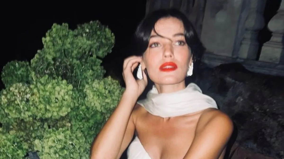 ‘Hamiş’ Pınar Deniz’den büyüyen karnı ile yeni kare! “Hamile kıyafetlerine geçtim çok mutluyum”