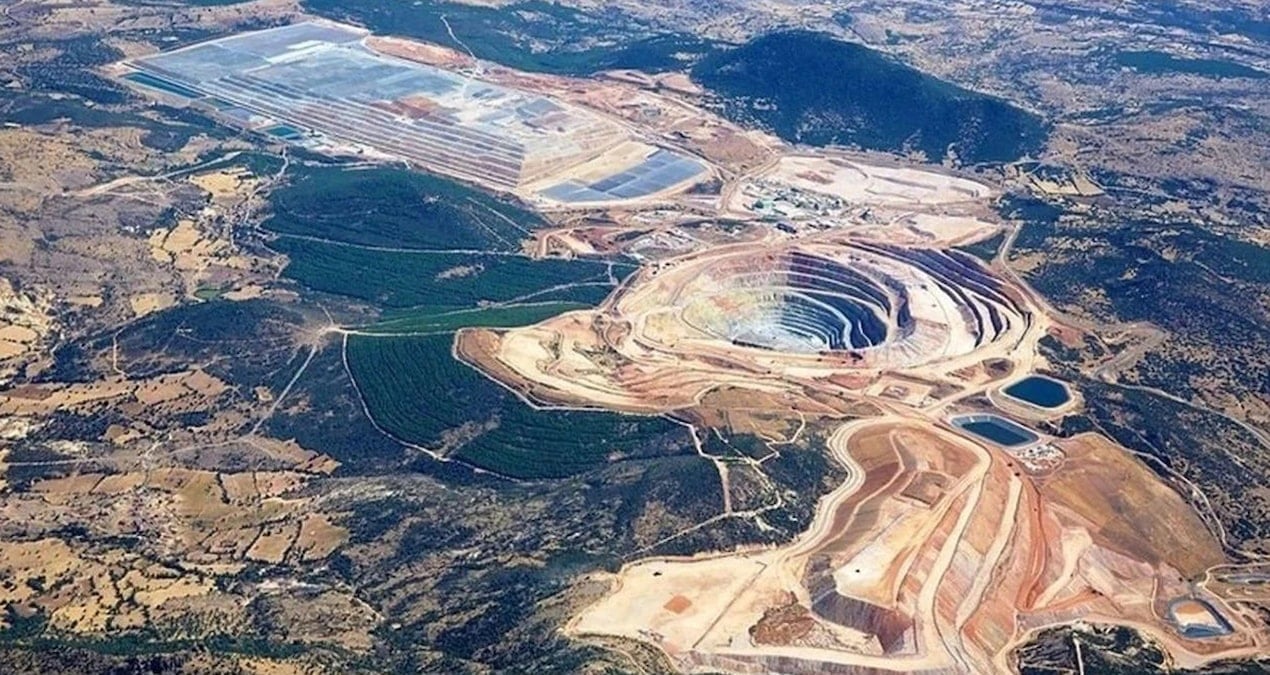 Cehennem çukurundan bölgeye zehir yayılıyor