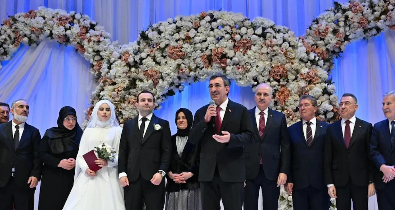 Cumurbaşkanı Yardımcısı oğlunu evlendirdi