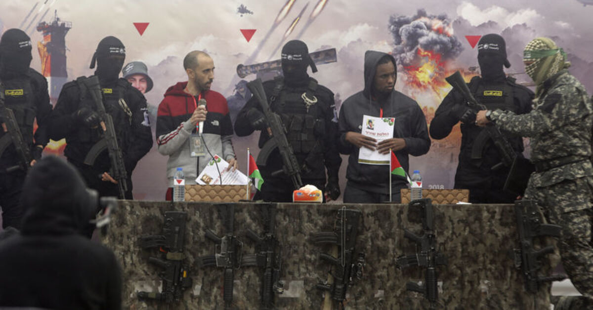 Hamas, serbest kalan esirlerin görüntülerini yayınladı