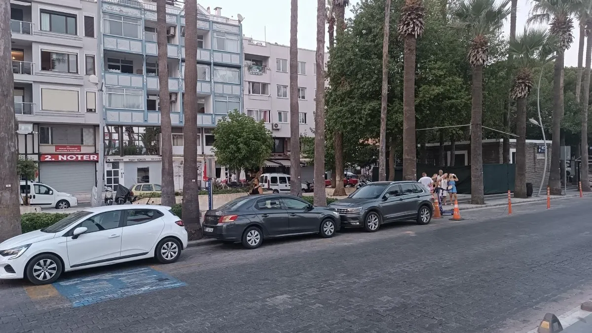 Marmaris’te yol üstü otopark ücretleri cep yakıyor