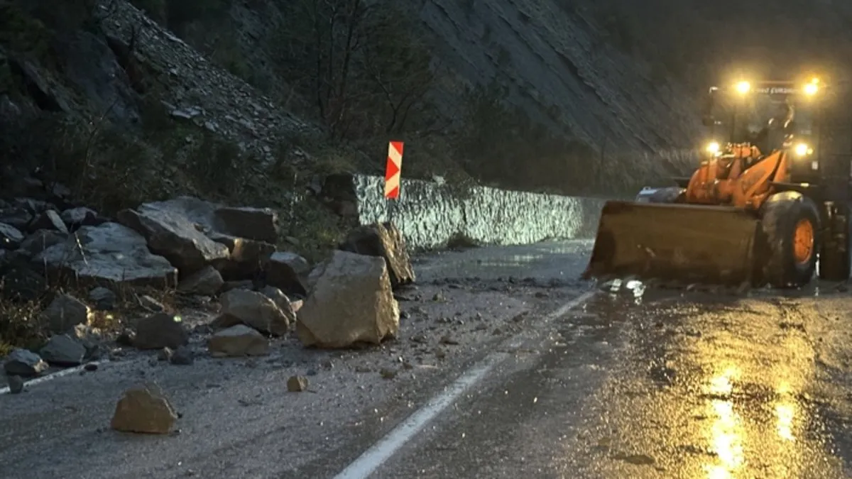 Sinop’ta kar yağışı heyelanlara yol açtı