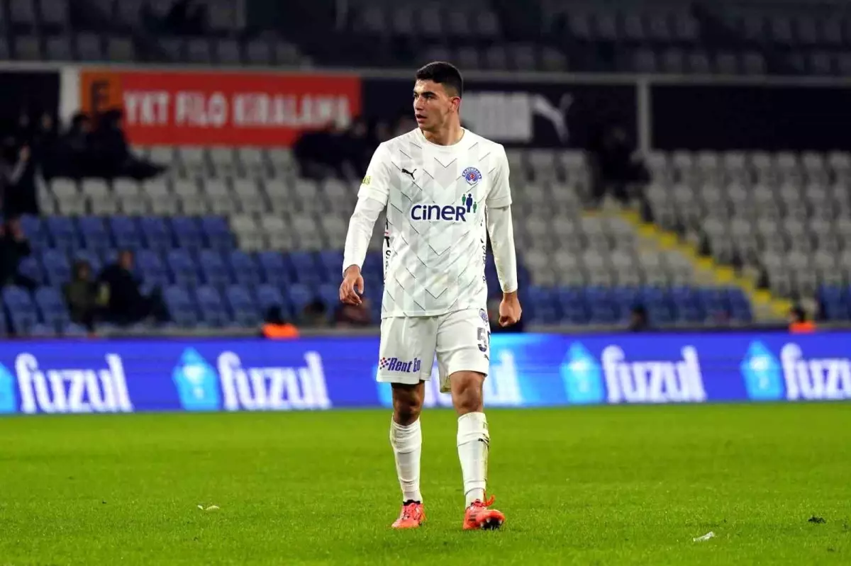 Yasin Özcan, Aston Villa’ya Transfer Oldu