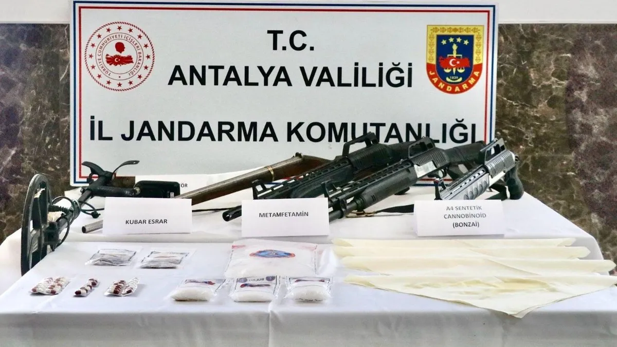 Alanya’da büyük operasyon: 72 gözaltı