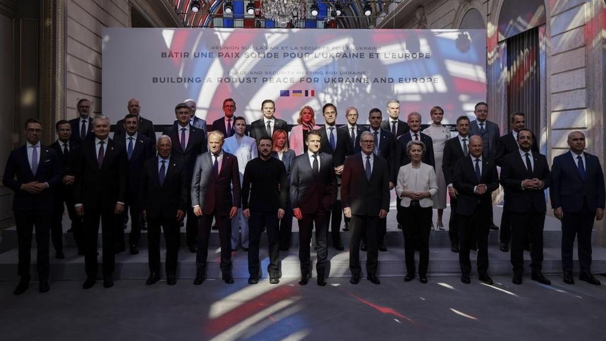 Fransa’da ‘Ukrayna’ zirvesi: 31 ülkenin liderleri bir araya geldi