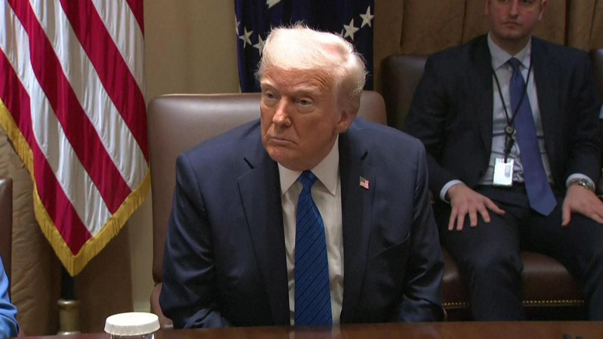 Trump krizin sorumlusunu savundu!