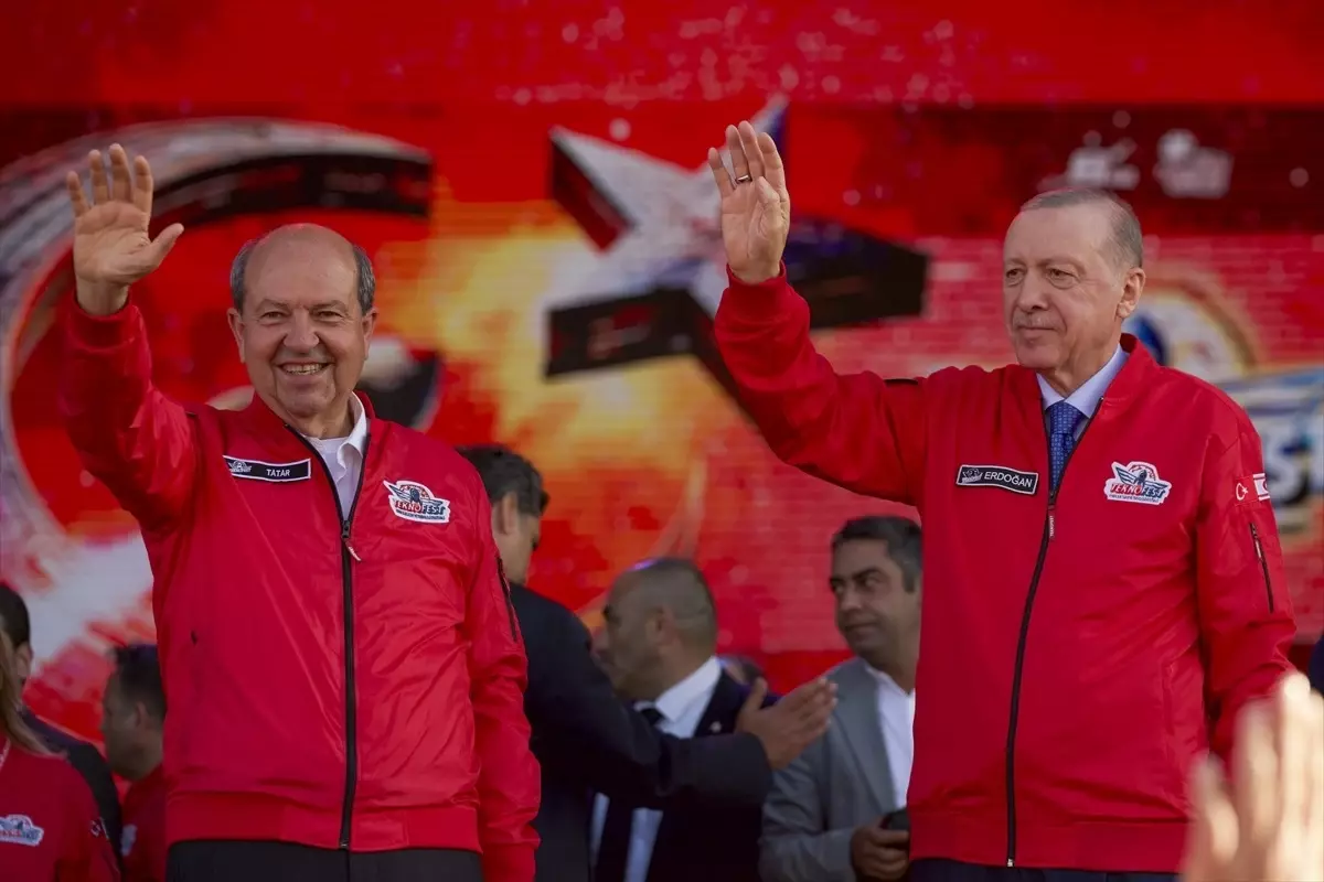 Cumhurbaşkanı Erdoğan: “Kıbrıs Türkü’nün varlığına tahammül edemeyenlere taşeronluk yapanların TEKNOFEST’ten rahatsız olması doğaldır”