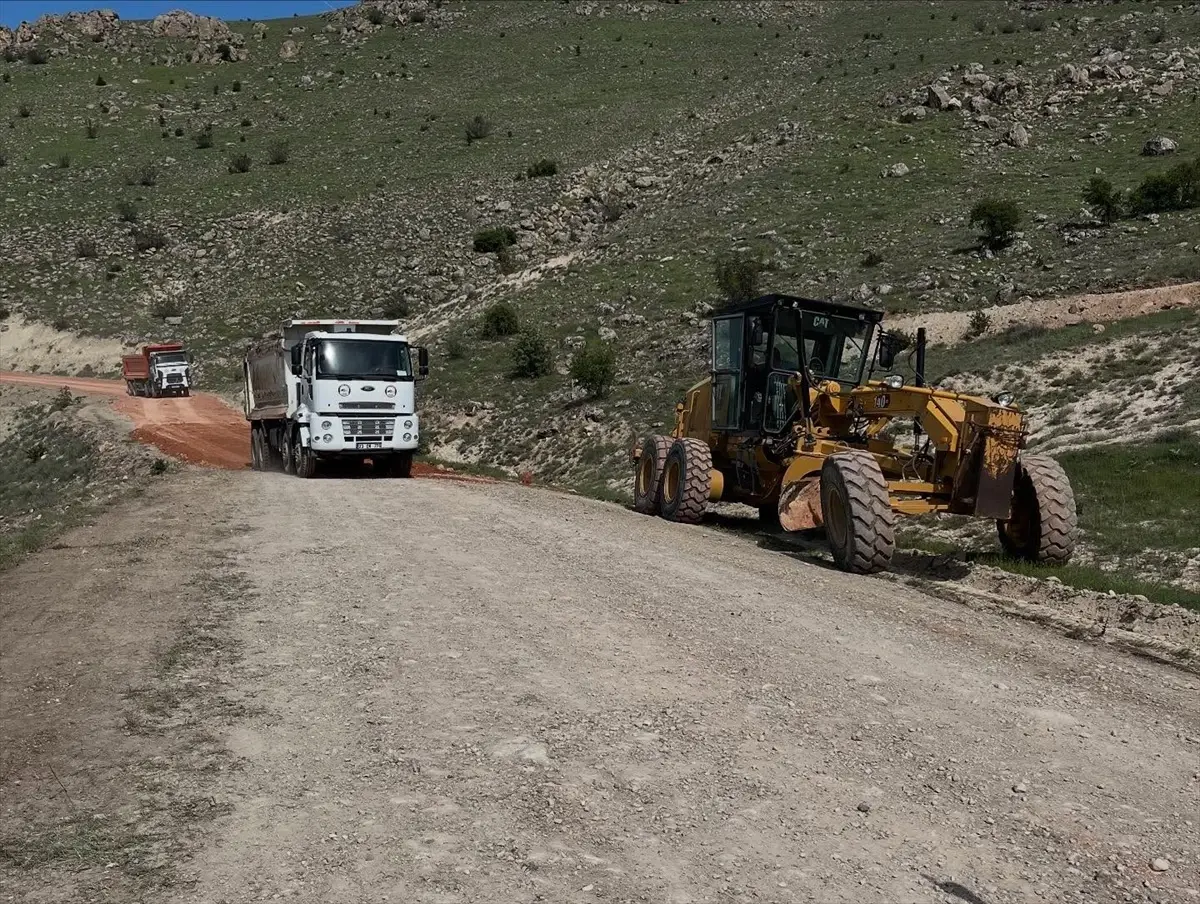 Keban’da Yeni Yol Çalışmaları Başladı